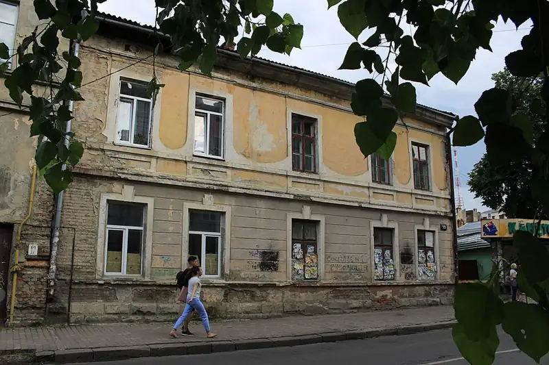Житловий будинок — вул. Новгородська, Івано-Франківськ
