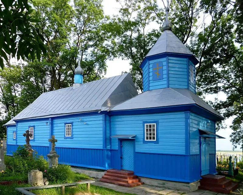 Петропавлівська церква (Устилуг) — панорама околиць, Устилуг