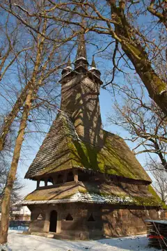 церква Святого Михаїла — Дерев'яна церква в селі Кпайніково. Хустського району, Крайниково