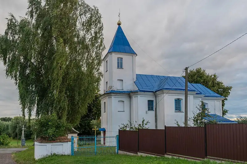 Петропавлівська церква — деталі фасаду, Новосілки