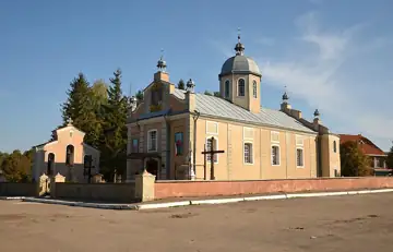 Церква Святого Михаїла — загальний вигляд, Романів