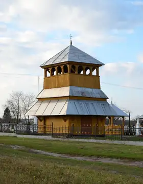 Дзвіниця церкви Різдва Пресвятої Богородиці — загальний вигляд, Стовпин