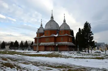 Церква Святих Кузьми і Дем'яна — загальний вигляд, Убині
