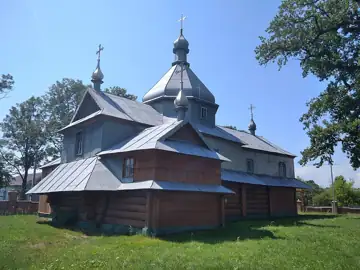 Церква святої Параскеви — загальний вигляд, Камінне