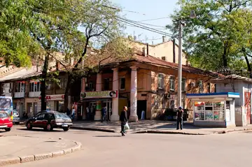 Будинок торговельний — Ніжинська вул, Одеса