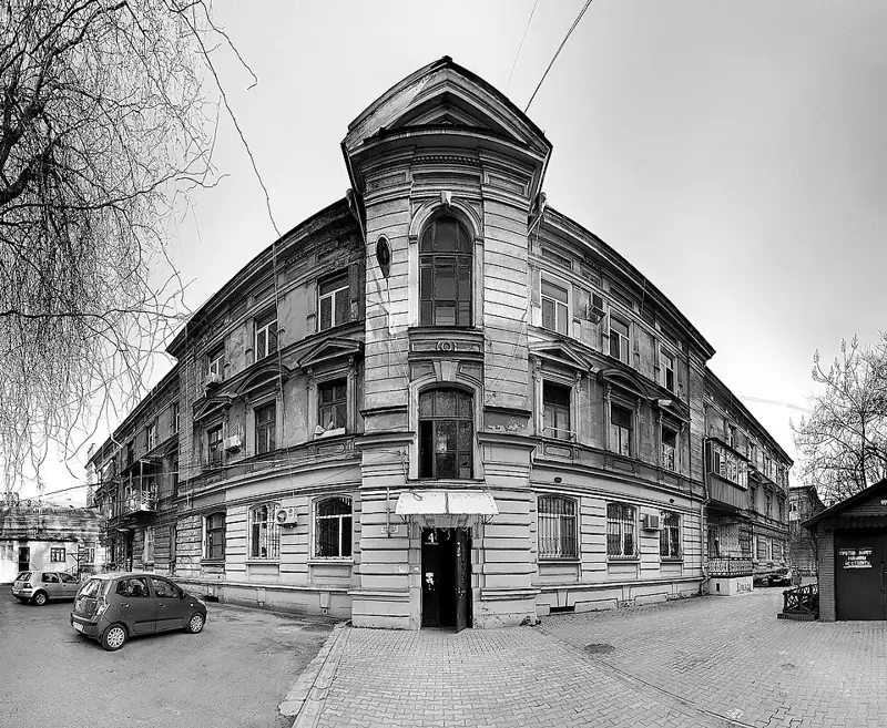 Житловий будинок №4, «Павловські дешеві квартири» — вигляд здалеку, Одеса