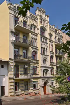 Будинок прибутковий, в якому мешкав В. П. Петров, письменник, український літературознавець, археолог, етнограф — Малоподваль