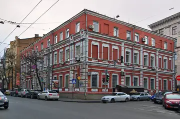 Будинок прибутковий Софійського монастиря, в якому у 1892–1936 рр. мешкав В. М. Базилевич, музеєзнавець, історик, краєзнавець