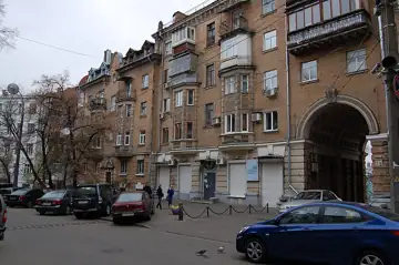 Будинок житловий працівників Управління Київської дистанції будинків і споруд Південно-Західної залізниці — Микільсько Ботані