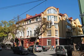 Адмінбудинок (мур.) — загальний вигляд, Тернопіль