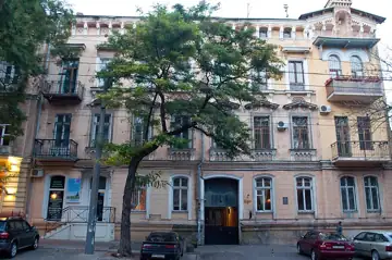 Будинок прибутковий Петрококіно, у якому жив А.Й. Рабинович — вчений, фізик, хімік, академік АН СРСР, засновник журналу «Журн