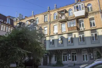 Флігель — Ярославів Вал б, Київ