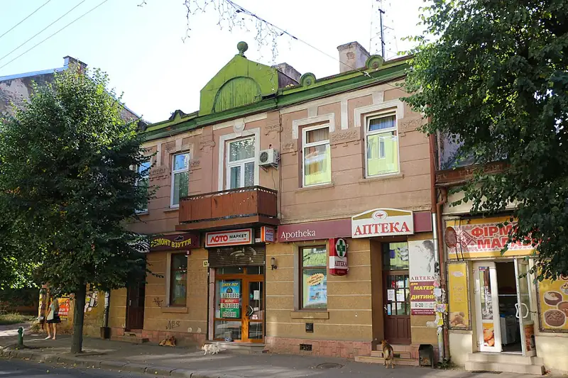 Житловий будинок — мур. Івано Франківськ вул. Є.Коновальця, Івано-Франківськ, фото 2