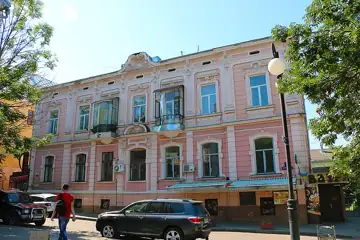Житловий будинок — мур. Івано Франківськ вул. Низова, Івано-Франківськ