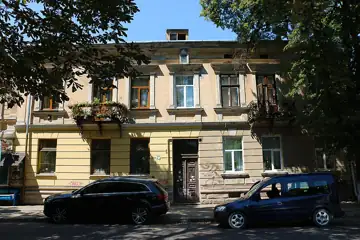 Житловий будинок — мур. Івано Франківськ вул. І. Франка, Івано-Франківськ