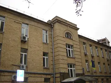 Житловий будинок сімейних вільнонайманих службовців — Вул. Болбочана Петра, Київ
