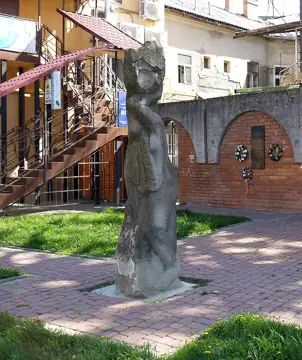 Пам'ятник матері — загальний вигляд, Мукачево