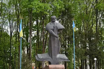 Пам'ятник Т. Г. Шевченку, українському поету і художнику — Миколаїв Пам’ятник Шевченку Т.Г, Миколаїв (Львівська область)