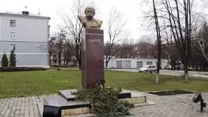 Пам'ятник Т. Шевченку — загальний вигляд, Краматорськ
