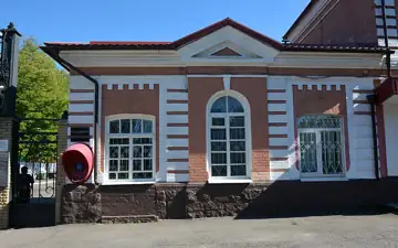 Будинок головної прохідної ВАТ «Крюківський вагонобудівний завод» — загальний вигляд, Кременчук