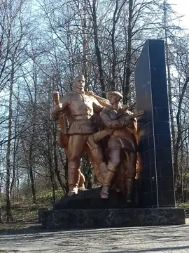 Пам'ятник 123 воїнам-односельчанам, загиблим на фронтах Великої Вітчизняної війни — загальний вигляд, Левківці