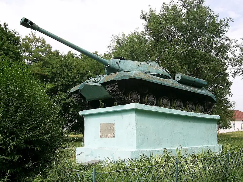 Пам'ятник на честь воїнів 32-ї гвардійської танкової бригади — Пам'ятник на честь воїнів ї гв. танкової бригади Голубівка, Го