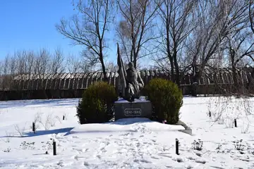 Пам'ятник на братській могилі воїнів Радянської Армії і радянських громадян — загальний вигляд, Бровари