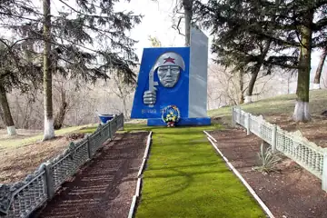 Пам'ятник воїнам-односельцям, які загинули в роки Великої Вітчизняної війни — загальний вигляд, Вільховець