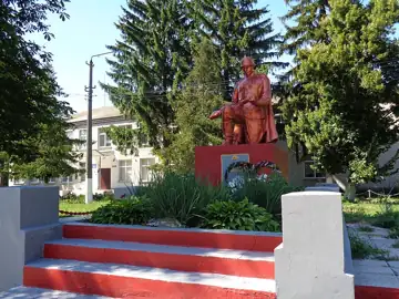 Братська могила воїнів Радянської Армії, які загинули в роки Великої Вітчизняної війни — Плоске Меморіал, Плоске