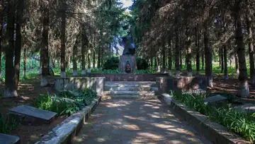 Пам'ятник воїнам-односельцям, які загинули в роки Великої Вітчизняної війни — загальний вигляд, Високе