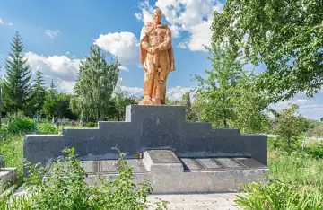 Пам'ятник воїнам-односельцям — загальний вигляд, Галайки