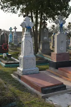 Могила воїна УПА Бірона Степана Ониськовича, який загинув в сутичці з німцями — загальний вигляд, Лудин