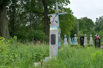 Могила братська 17 воїнів УПА — загинули у травні 1944 року у бою з німцями — загальний вигляд, Мочалки