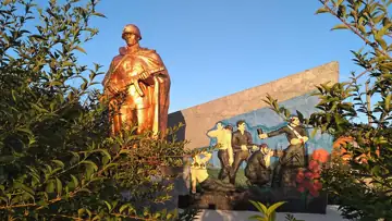 Пам'ятний знак полеглим воїнам-односельчанам — Пам’ятник землякам Книшівка, Книшівка