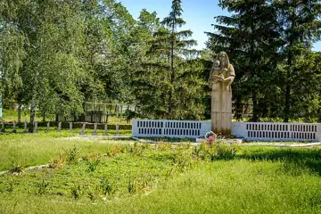 Пам'ятний знак полеглим воїнам-односельчанам — загальний вигляд, Лукім'я