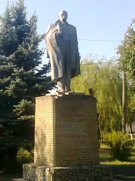 Пам'ятник Т. Г. Шевченку — смт Шевченко вул. Клари Цеткін біля сільради Покровськ Красноармійськ Донецька обл, Шевченко