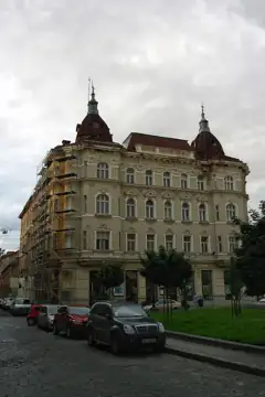 Житлово-адміністративний будинок — загальний вигляд, Львів
