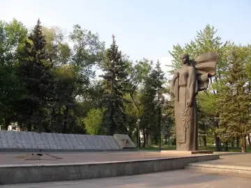 Меморіальний комплекс на честь радянських воїнів, загиблих під час форсування Дніпра — загальний вигляд, Запоріжжя