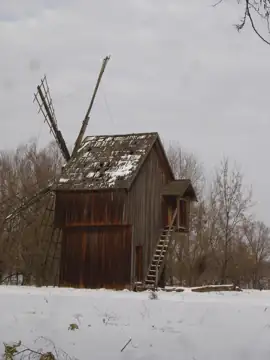 Вітряний млин з с. Недобоївці Хотинського району Чернівецької області — Вітряки та водяні млини, Переяслав