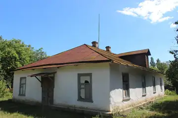 Будинок перших комунарів з с. Комуна Переяслав-Хмельницького району Київської області — загальний вигляд, Переяслав
