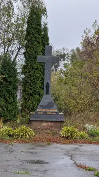 Пам'ятний знак жертвам Голодомору 1932—1933 років — загальний вигляд, Грузьке