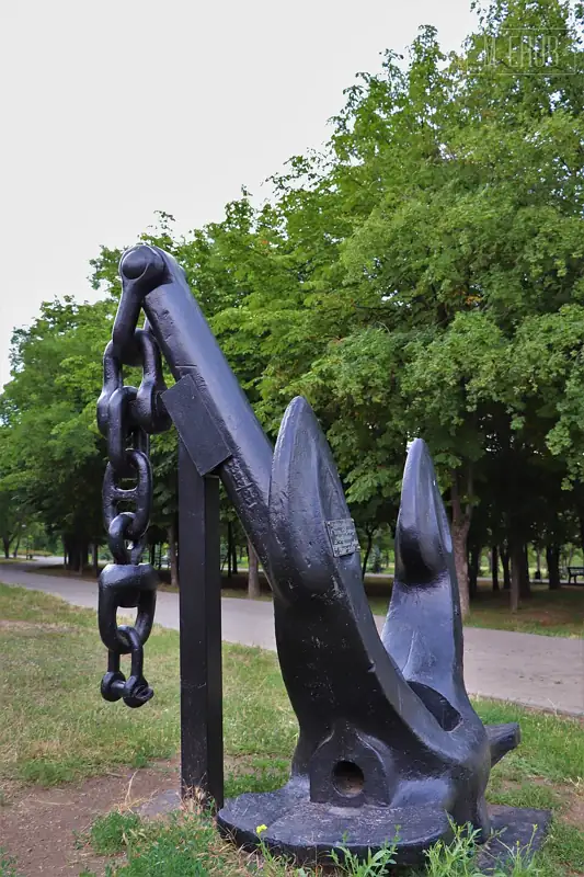 Пам'ятний знак «Якір» (до 130-річчя ТОВ «Завод СРЗ») — Знак «Якір». Маріуполь, Маріуполь