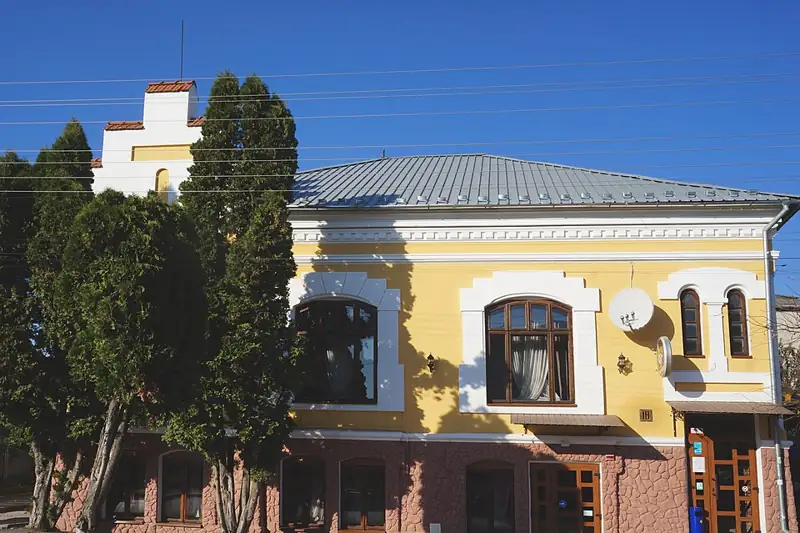 Житловий будинок(мур.) — Гусятин Незалежності, Гусятин