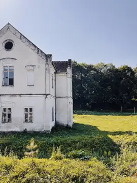Охоронка (будинок колишнього інтернату) — Палац княгині Огінськоі, Новосілка