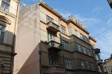 Чиншовий будинок — загальний вигляд, Чернівці