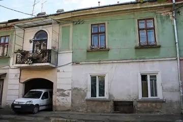 Адміністративний будинок — загальний вигляд, Чернівці