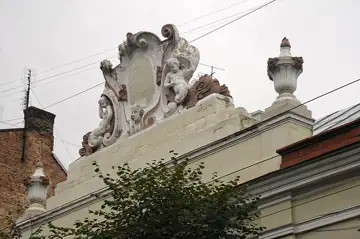 Будинок Адлерсберга — загальний вигляд, Чернівці