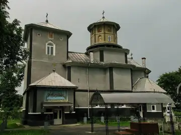 Спиридонівська церква — загальний вигляд, Герца