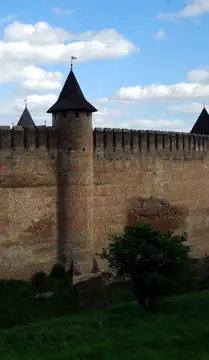 Західна (Комендантська) башта замку — загальний вигляд, Хотин