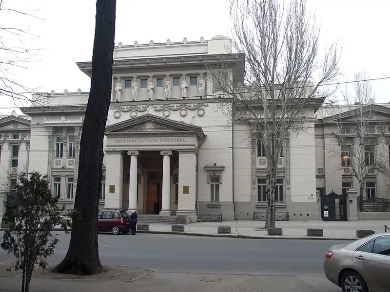 Міська публічна бібліотека, де у 1920—1937 роках працював О. М. Дерибас — одеський історик-краєзнавець, у 1924—1927 роках пра